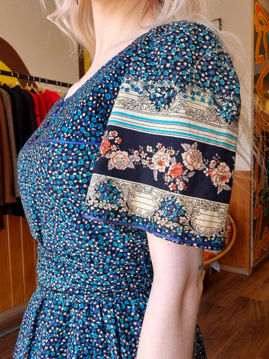 1970s Floral Dress with beautiful bell sleave.