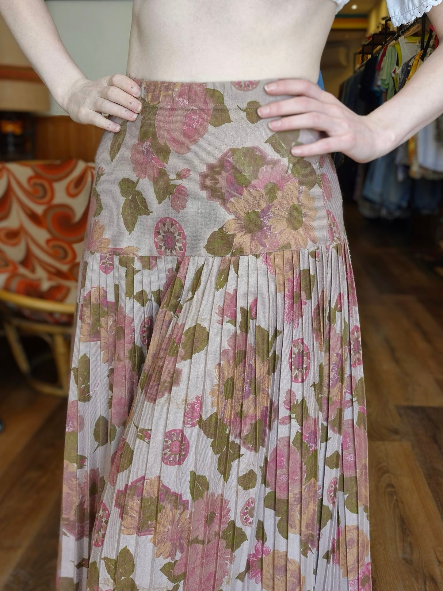 Vintage Pleated Floral Skirt
