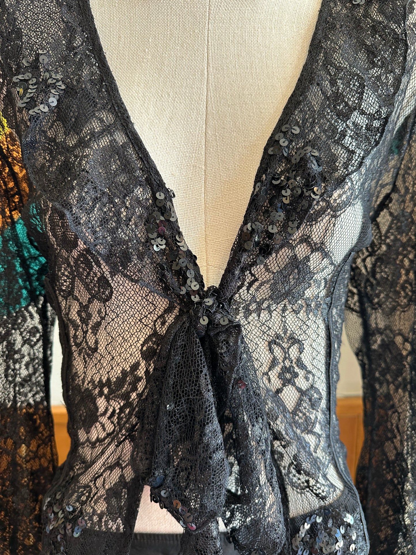 90s Noir Lace Top