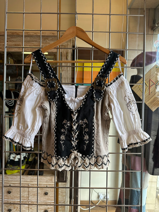 Country Line Austrian Top